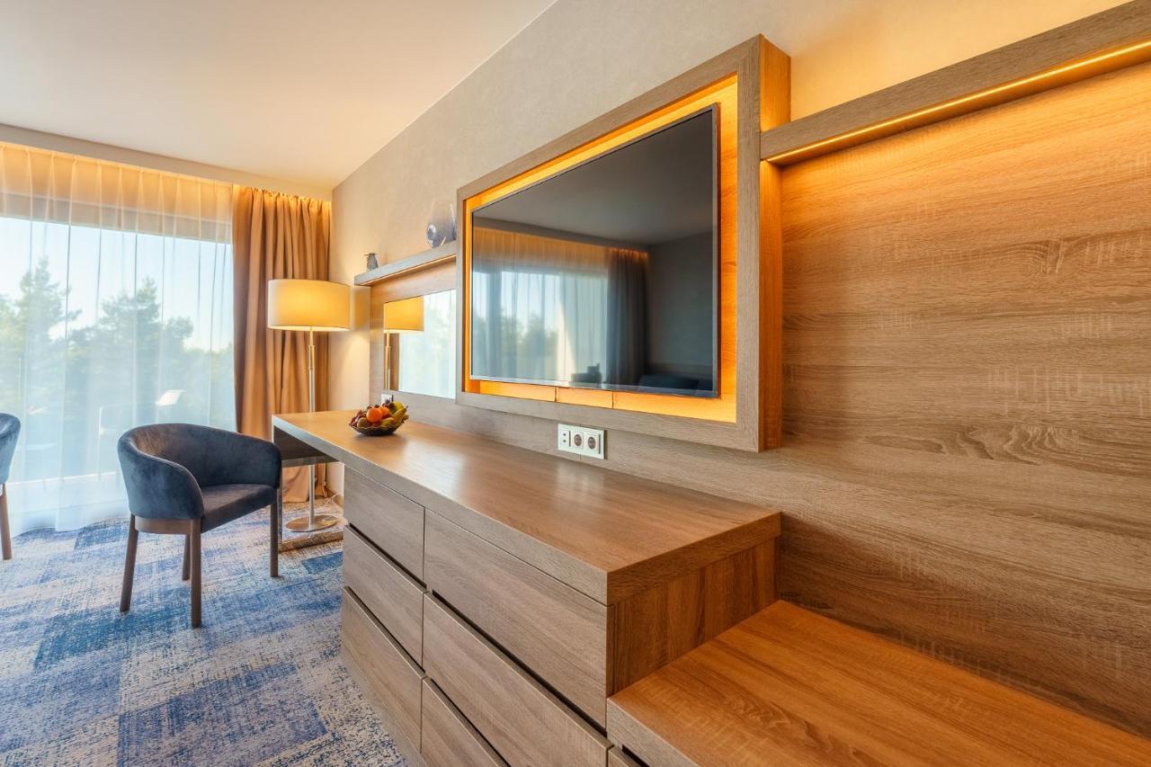 Hotel Senator Дзвижино Экстерьер фото